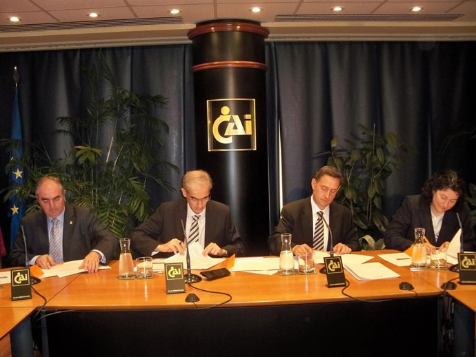 Firma Del Convenio En La Sede De CAI