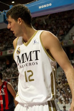 Mirotic Real Madrid Caja Laboral  