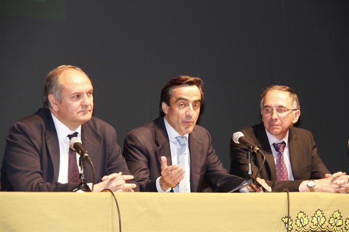 El Consejero Y El Alcalde Presidieron El Acto