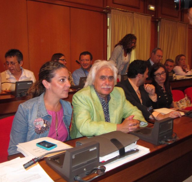 La Bancada De La Oposición En El Pleno Con Rafael Gómez Al Frente