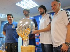 Xavi Pascual, Juan Carlos Navarro, Sergi Llull Y Pablo Laso En La Presentación