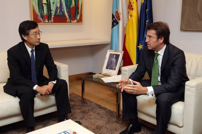    Alberto Núñez Feijóo Y El Embajador De Japón En España, Satoru Satoh