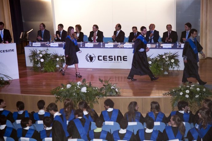 Graduación De Cesine