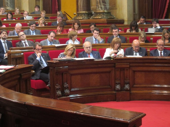 A.Mas, J.Ortega, A.Mas-Colell, I.Rigau, B.Ruiz Y F.Puig, En El Parlament