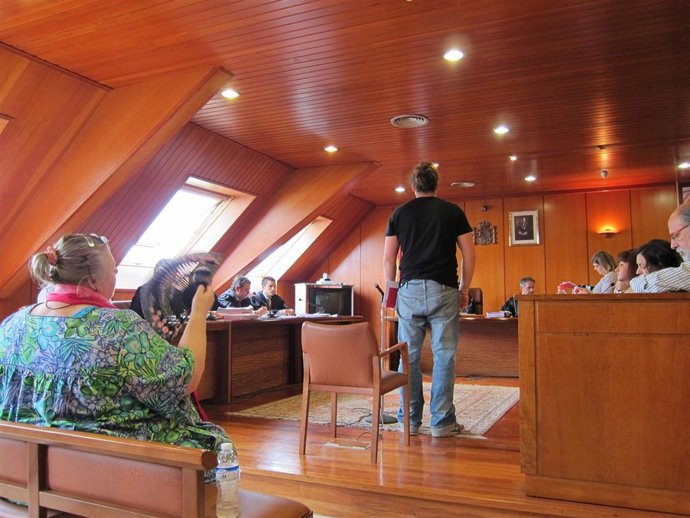 Juicio Contra El Hostelero De Santillana.  Declaración Del Hijo