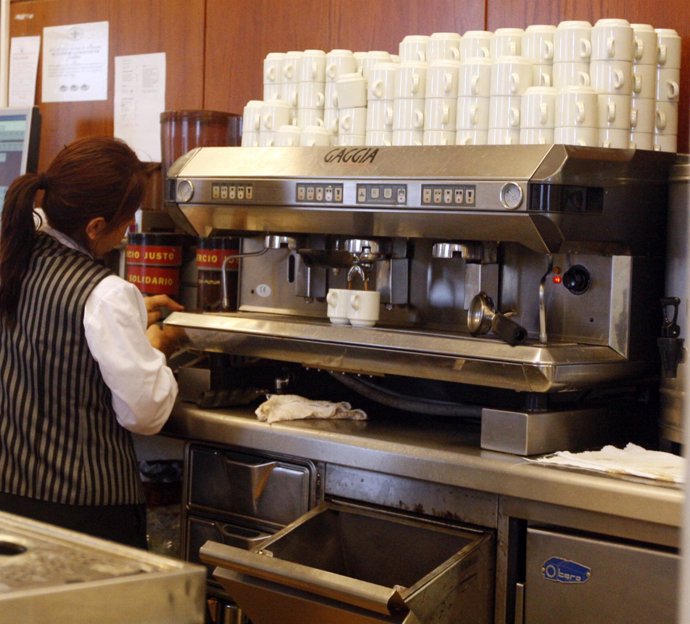 cafetería, camarero, mujer trabajadora, ipc, empleo, paro