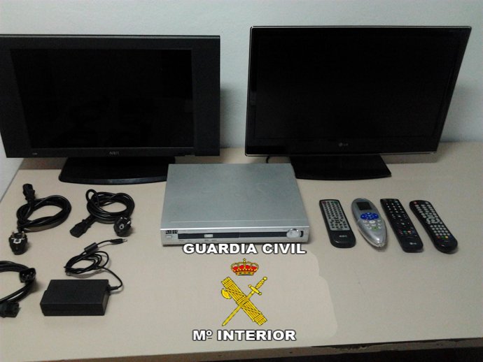 Enseres Robados En Un Chalé De San Bartolomé De La Torre (Huelva).