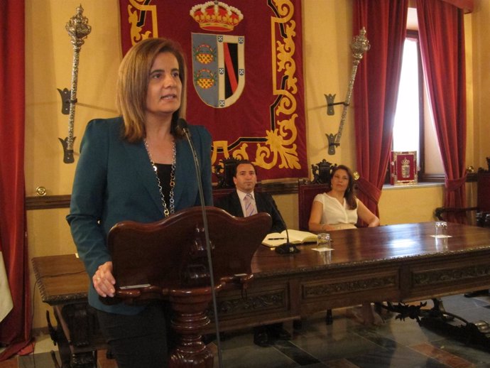 La Ministra De Empleo, Fátima Báñez, En Almonte. 
