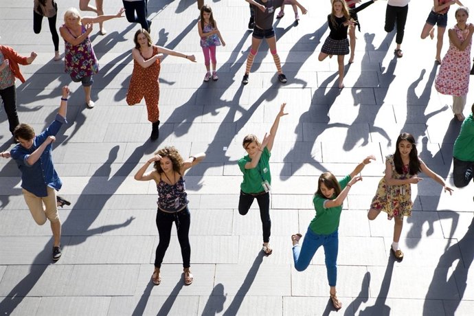 Una De Las Coreografías Multitudinarias De Bal Moderne