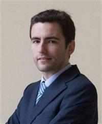 Pedro Casares apela a la "responsabilidad" y al "trabajo en equipo" en su candidatura a la agrupación Centro del PSOE