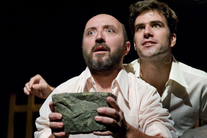 Ivan Fox Y Anton Tarradellas En 'La Balada Dels Històrics Anònims', En La Becket