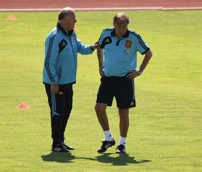 Vicente Del Bosque Y Toni Grande Entrenamiento Selección Española