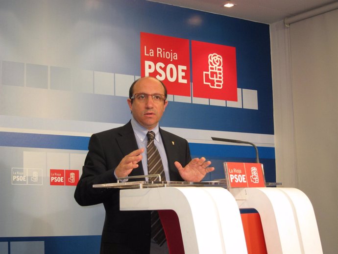 Vicente Urquía, Secretario De Economía Del PSOE