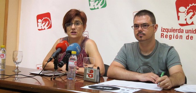 Esther Herguedas Y John David Babyack En Rueda De Prensa