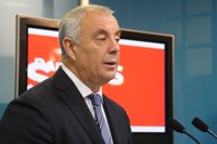 Vázquez cree que "lo normal" en el PSOE de Pontevedra sería buscar "confluencias" para evitar que "gane uno con el 23%"