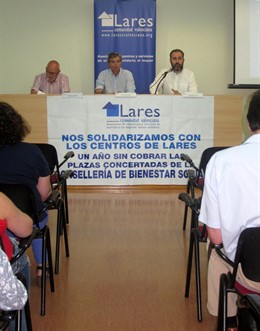 Asamblea De Lares CV Por Los "Impagos" De La Generalitat.