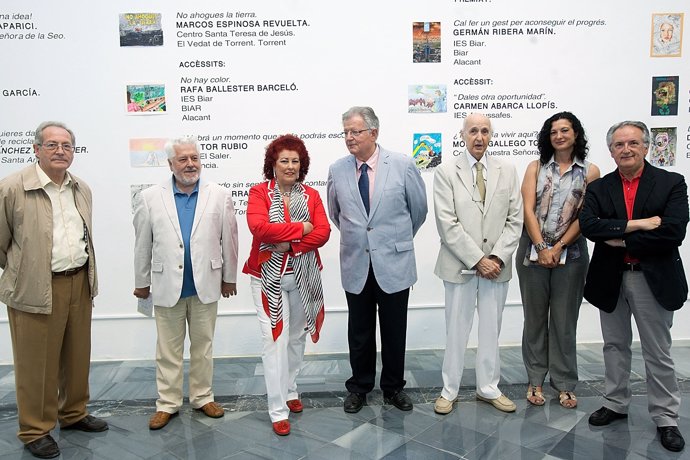 El CVC Inaugura La Exposición De Los Dibujos De Alumnos De Su Concurso Literario