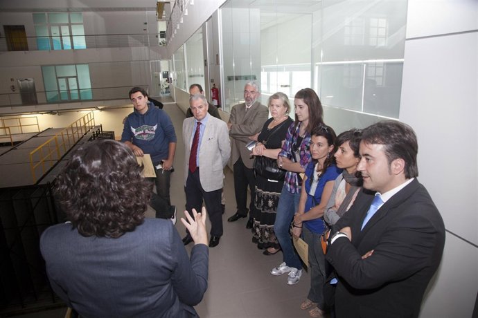 Visita Al Gran Tanque Del Instituto De Hidráulica