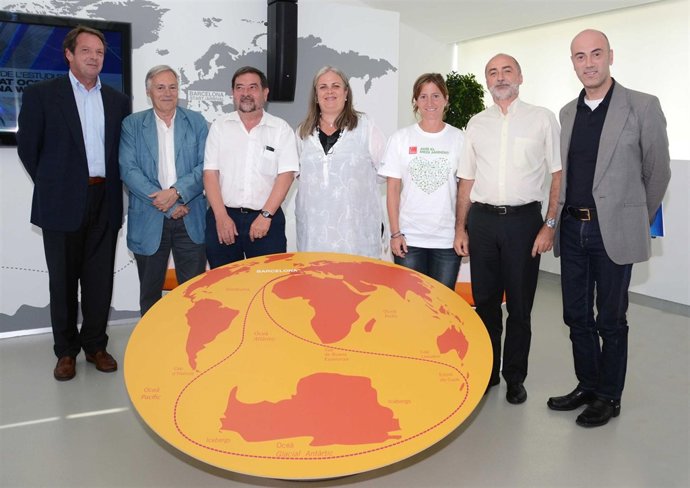 Presentación De Un Estudio Sobre Salinidad De Los Océanos