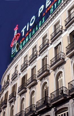 Fotomontaje Del Edificio De Restaura Con El Tío Pepe