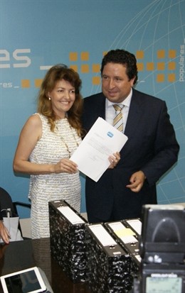 María Fernanda Vidal Junto A Javier Moliner