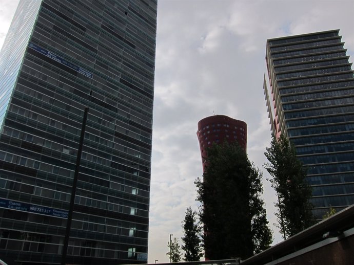 Edificios De La Plaza Europa