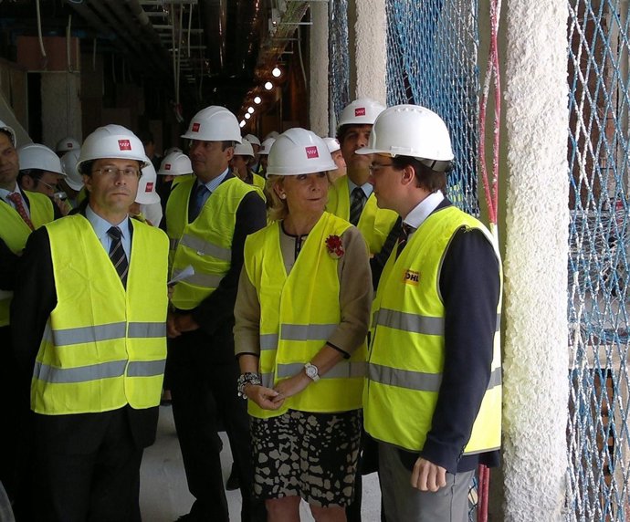 Aguirre En Las Obras Del Hospital