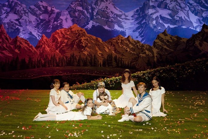 "Sonrisas Y Lágrimas", Obra De Teatro