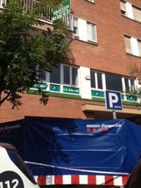 L'Hospitalet (Barcelona) condena el último crimen machista con una concentración silenciosa