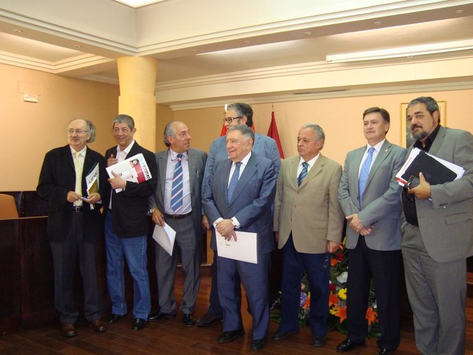 Miembros Del Jurado Del Premio 'Jaime Gil De Biedma'.