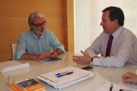 Erro expresa a FER Comercio la disposición del Gobierno a mantener los actuales horarios comerciales