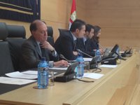 Villanueva garantiza los acuerdos del Diálogo Social a pesar de la caída de los fondos del Estado para empleo