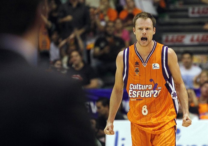 Brad Newley Valencia Lagun Aro