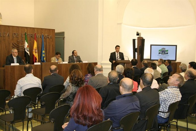 Fernando Manzano En La Asamblea De Cronistas