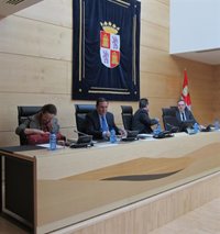 Sanidad reducirá en un 59% las inversiones, un "sacrificio necesario" para "pagar la nómina"