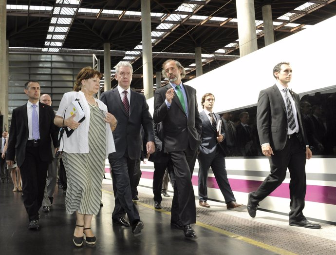 El Alcalde De Moscú Visita Instalaciones Ferroviarias De Madrid