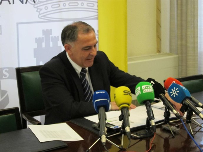 Subdelegado Del Gobierno En Granada, Santiago Pérez