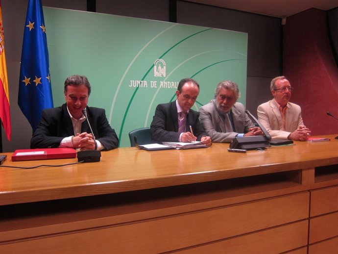 Rueda De Prensa Del Consejero De Turismo Con El Sector, Hoy En Sevilla.