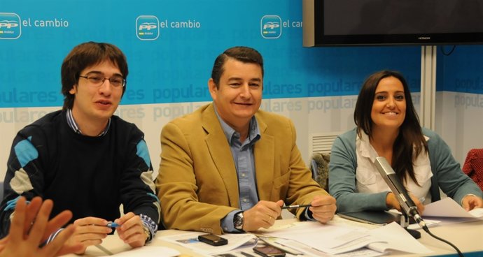 Antonio Sanz junto a Beatriz Jurado