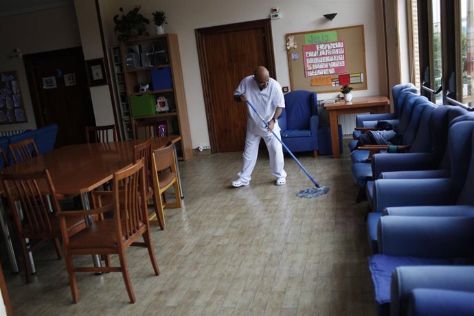 Beneficiario Del Programa Reincorpora De La Caixa