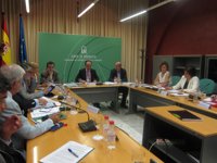 Junta espera que el turismo "mantenga la nave a flote" y se alcancen las cifras de 2011