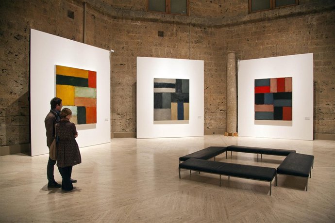 Exposición 'Sean Scully: Luz Del Sur' En La Alhambra