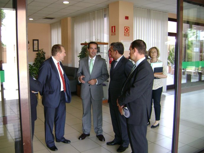 Salvador Victoria Y Narciso De Foxá