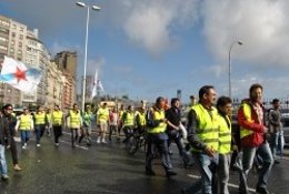 Trabajadores De Alcoa Recorren A Pie La Distancia Entre A Coruña Y Santiago
