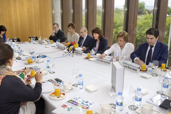 Rueda De Prensa De Desayunos Con Salud.