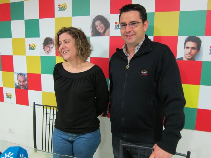 Alba Doblas Y Pedro García En Una Rueda De Prensa