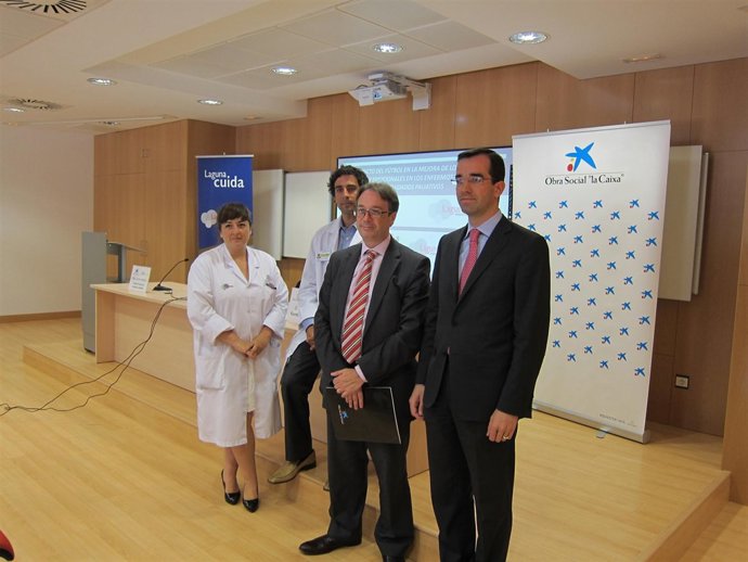 Los Expertos Posan Minutos Antes De La Presentación Del Estudio