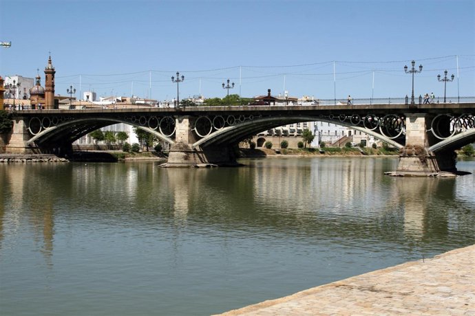 Puente de Triana en Sevilla