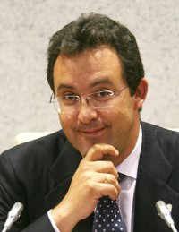 Gómez bajará el ICIO entre 1 y 1,5 puntos a las empresas que se instalen y den trabajo a más de 100 personas