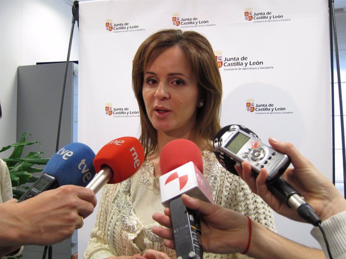 Silvia Clemente Tras El Consejo Regional Agrario.